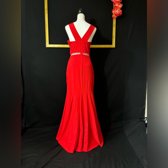 Red Dress - Picture 2 of 13